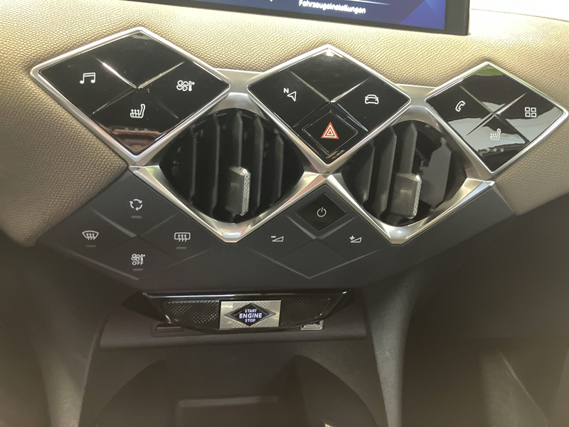 DS Automobiles DS 3 Crossback DS3 Crossback 1.2 PureTech 130 So Chic Navi+SHZ — photo 12