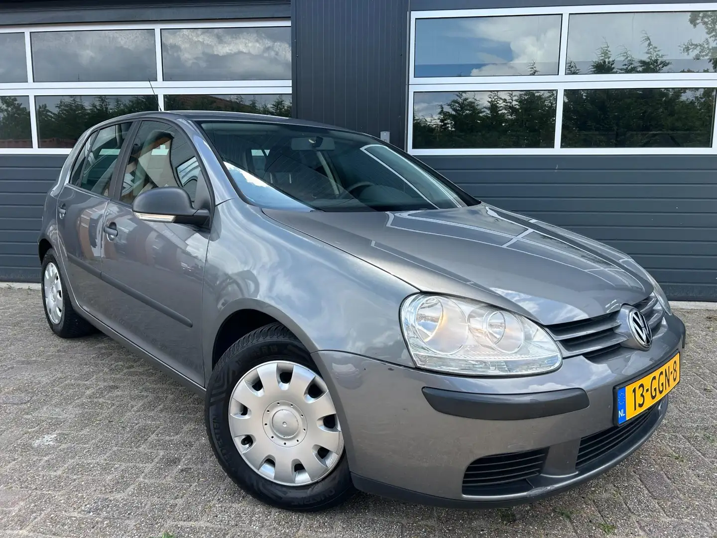 Volkswagen Golf 1.4 TSI Trendline|Airco|1 Jaar APK!!| Gri - 2
