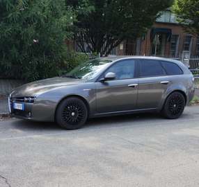 SW 1.9 jtdm 16v Distinctive 150cv