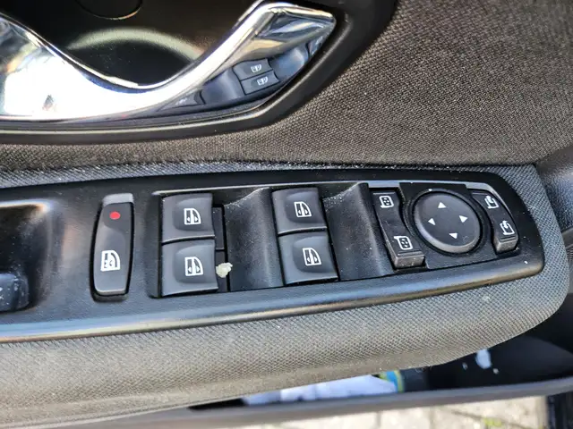 Renault Megane view 8