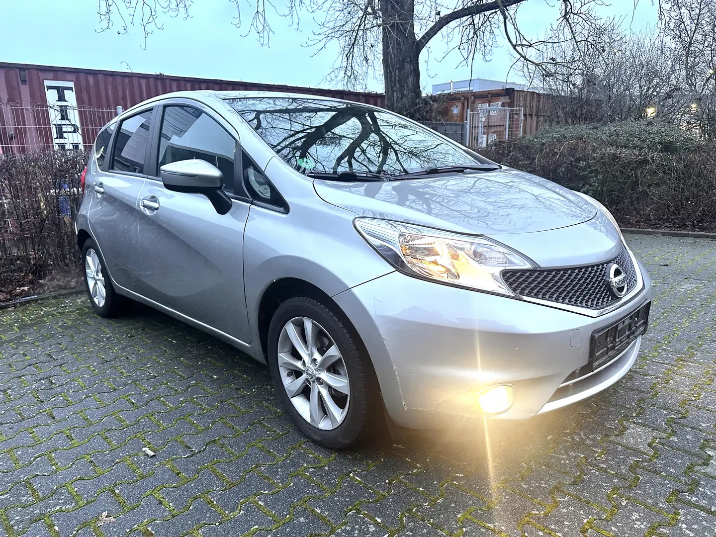 Nissan Note Acenta Plus Grau - 1