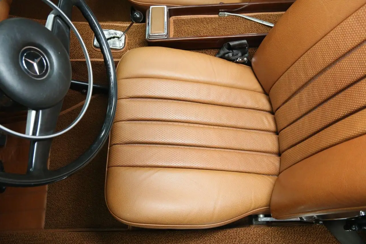 Mercedes-Benz 280 SL Pagode, foto 12
