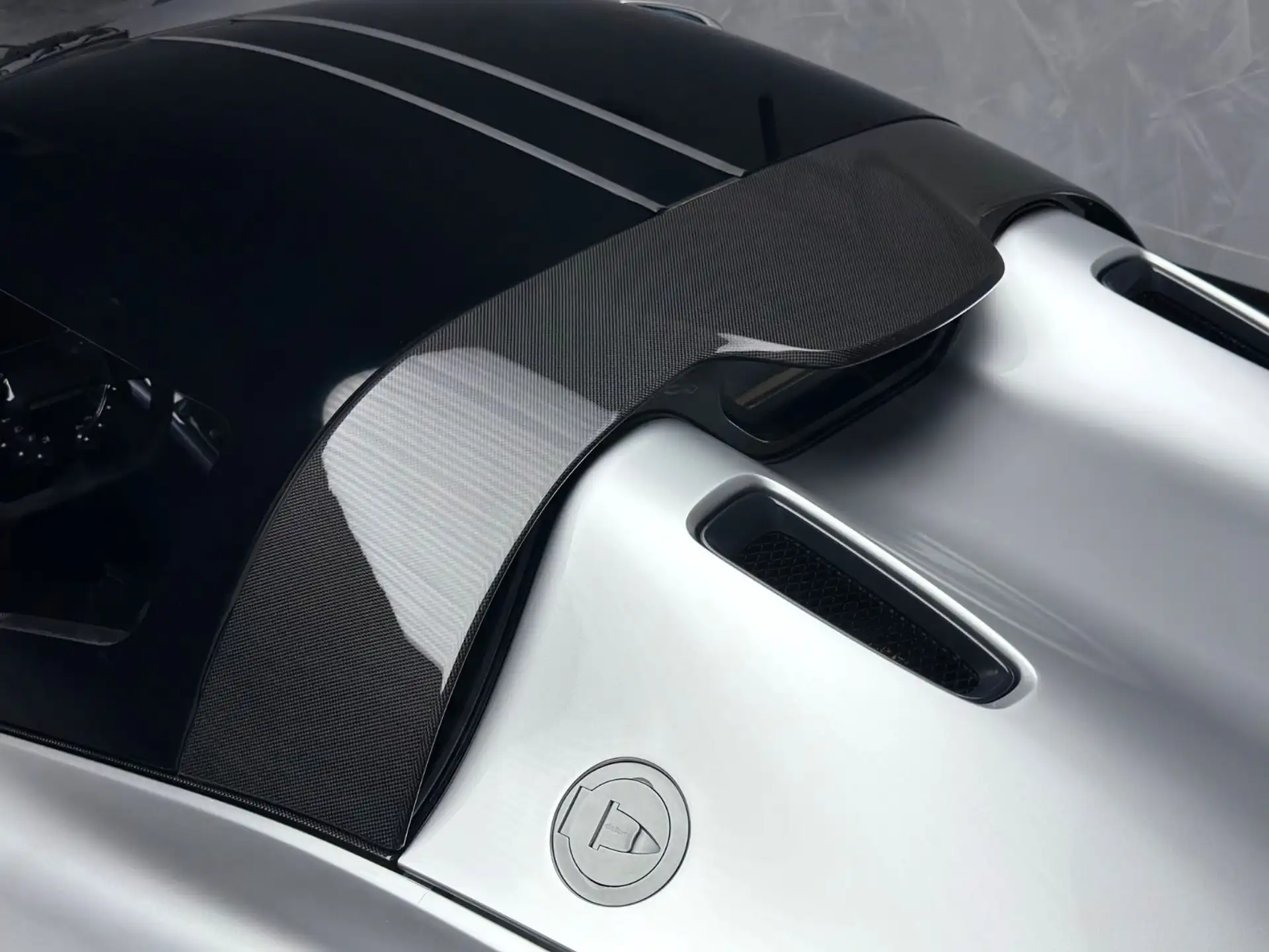 Dallara Stradale 2019 화이트 사진 5