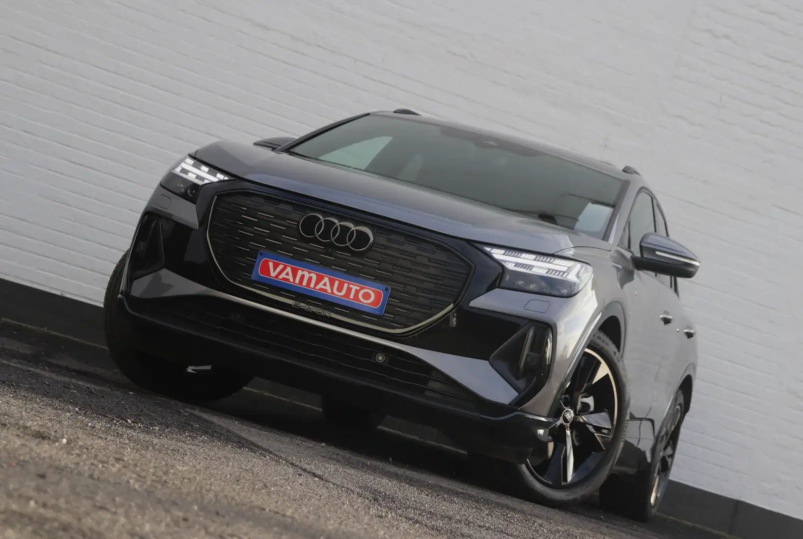 Audi Q4 e-tron 45 S-line Shadow+/Pano/Matrix/HeatPump/Cam/Towbar Gris - 1