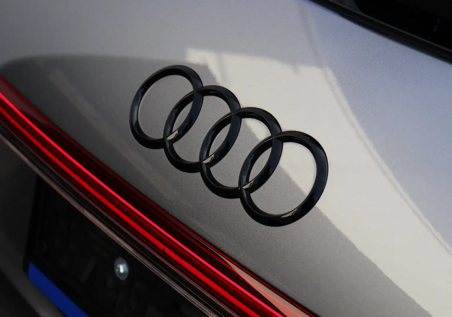 Audi Q4 e-tron 45 S-line Shadow+/Pano/Matrix/HeatPump/Cam/Towbar Gris - 2