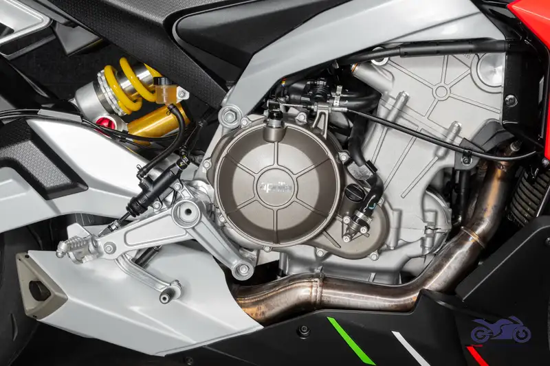 Aprilia Tuono - foto 4