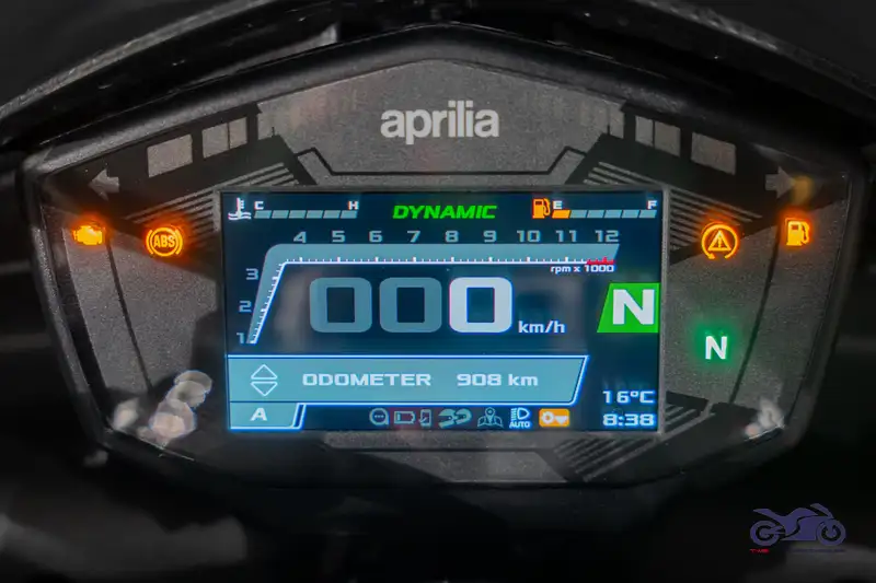 Aprilia Tuono - foto 6