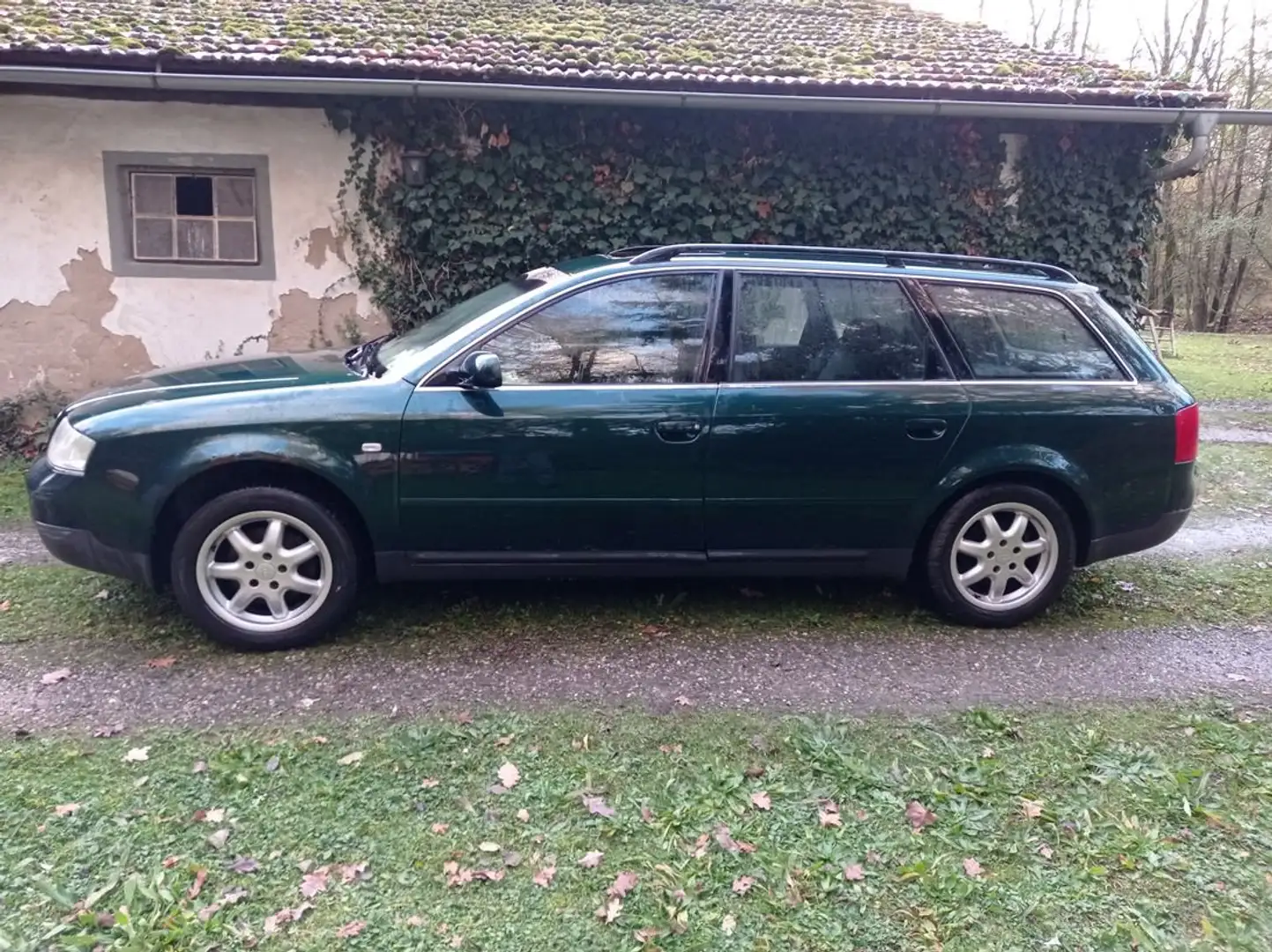 Audi A6 Avant 2.4 quattro Vert - 2