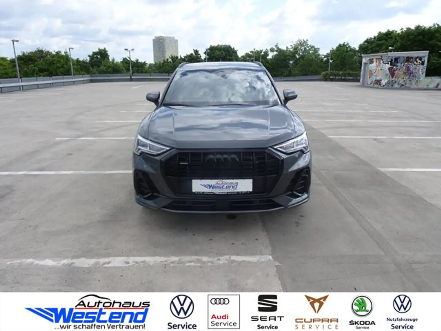Audi Q3 S line 40 TDI 142kW qu. Navi MatrixLED Klima Navi Grijs - 1