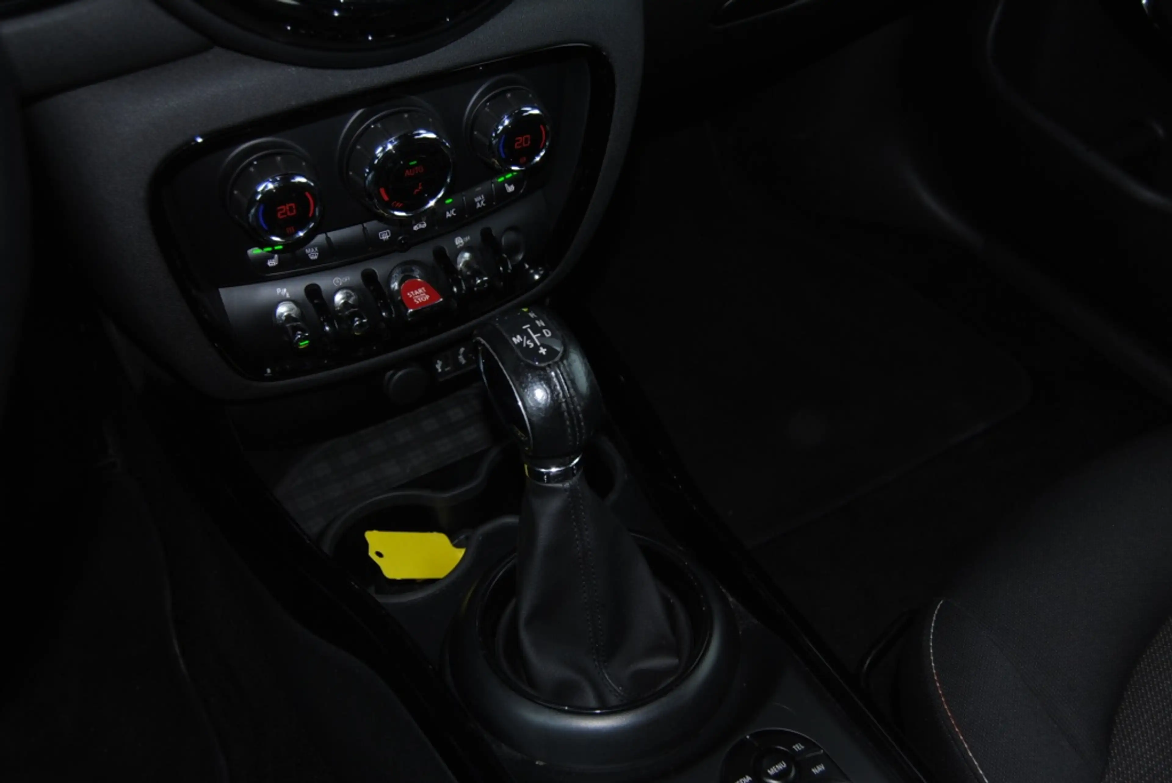 MINI One Clubman 1.5 Pepper — photo 21