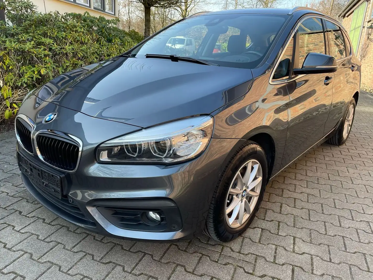 BMW 218 218 d Advantage Navi PDC Sitzh Grau - 1