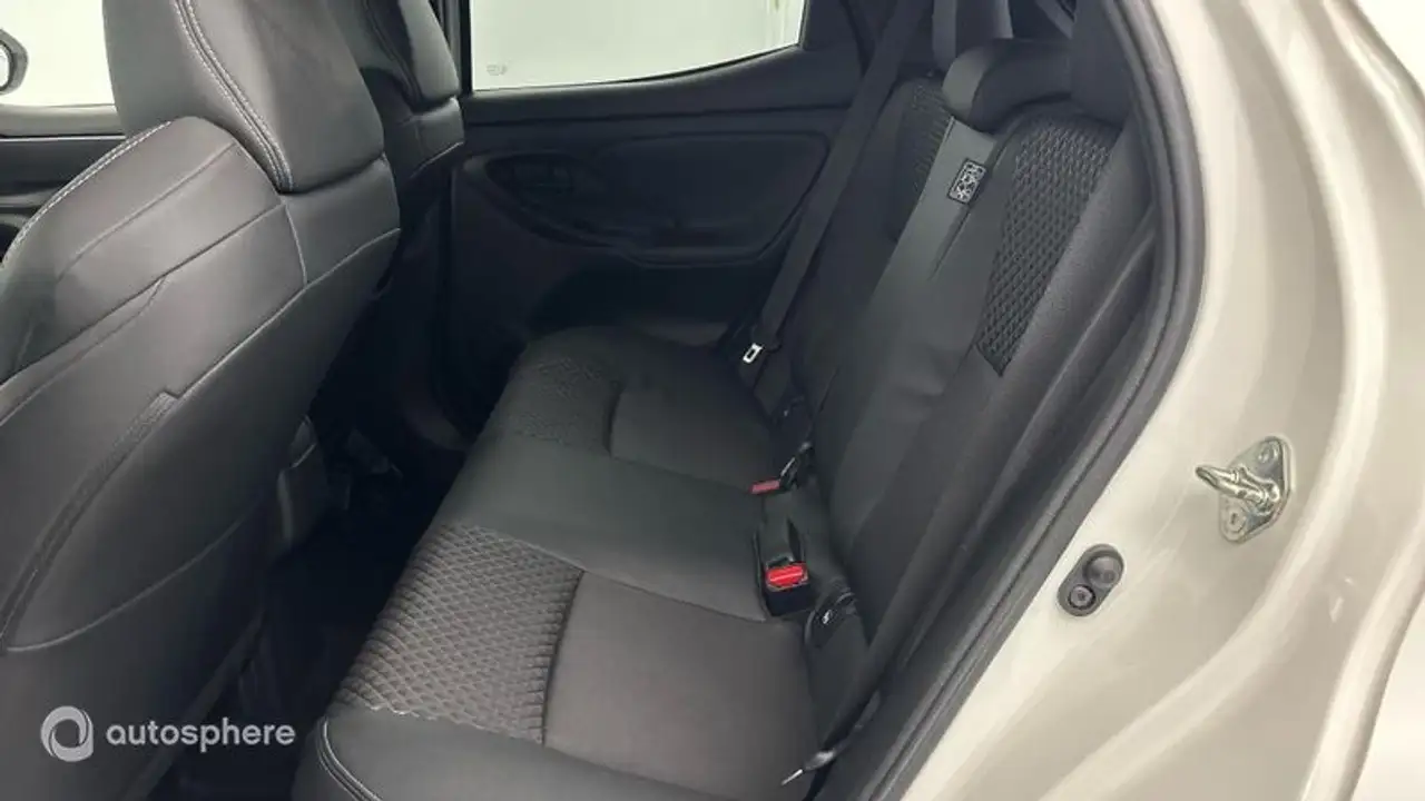 Toyota Yaris Yaris — photo 13