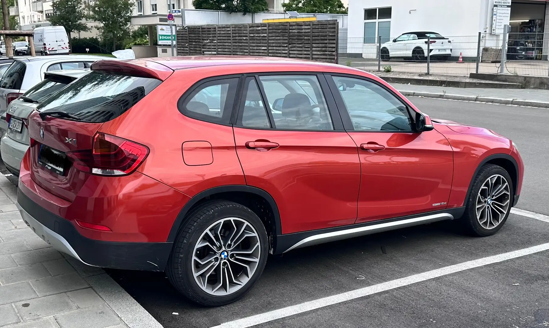 BMW X1 X1 sDrive18d xLine Orange - 2