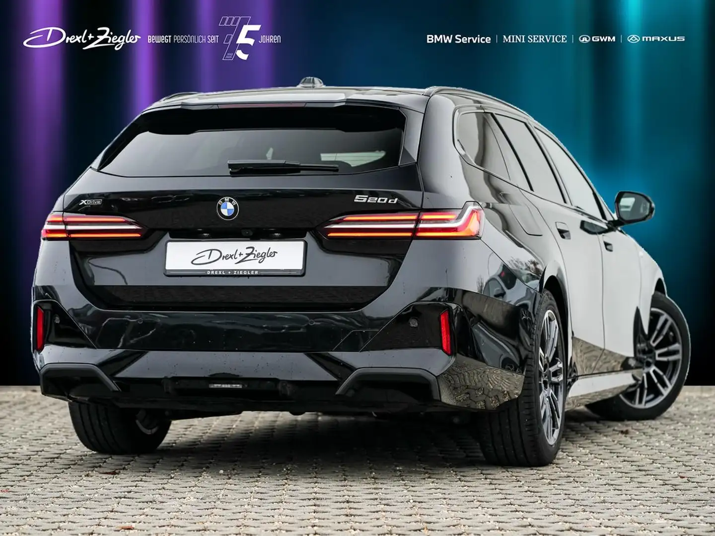 BMW 520 d xDrive Touring M Sport AHK KoZg PANO HeadUp Negru - 2