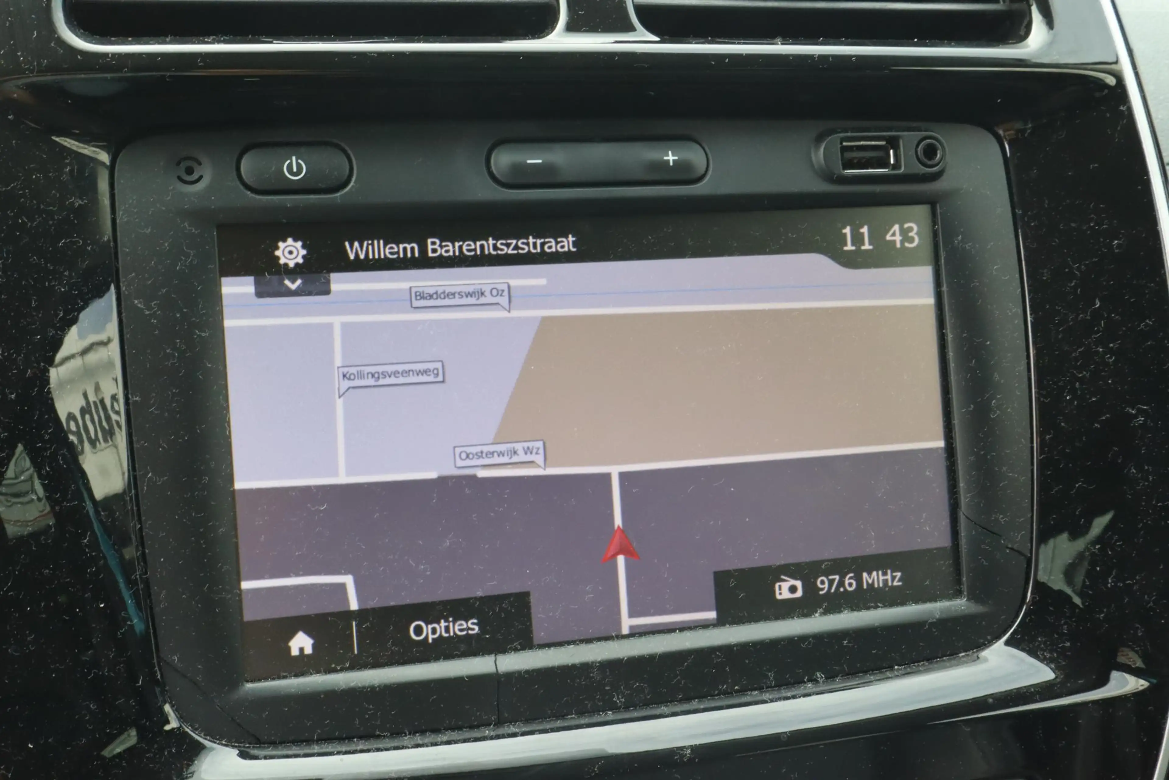 Dacia Spring Expression 27 kWh | SOH 93,4 % | Camera | Apple Ca — photo 8