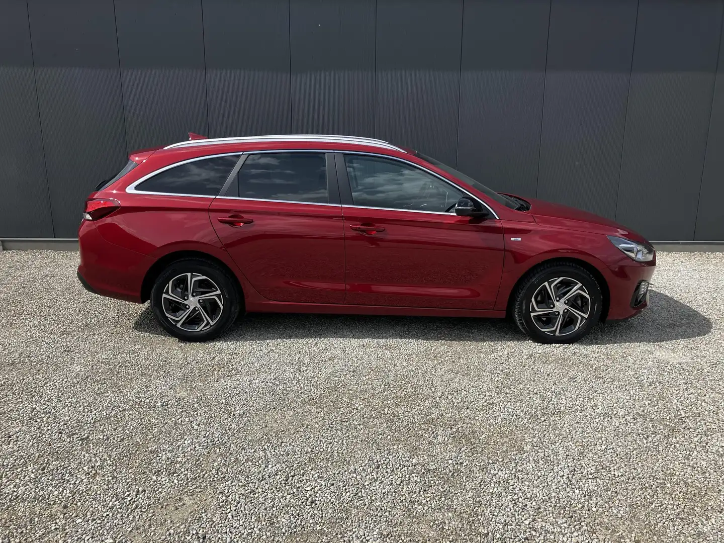 Hyundai i30 Wagon 1.0 T-GDi 88kW Twist DCT Rouge - 2