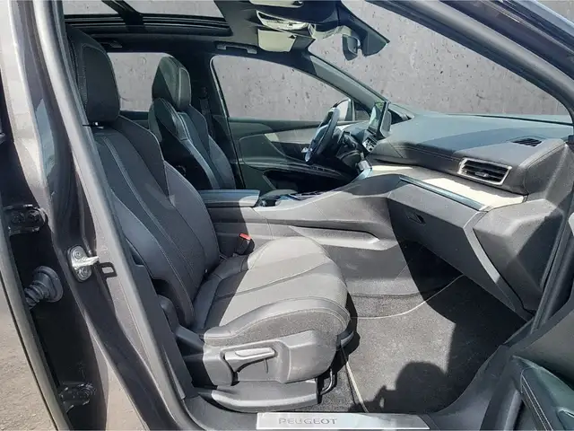 Peugeot 3008 view 13