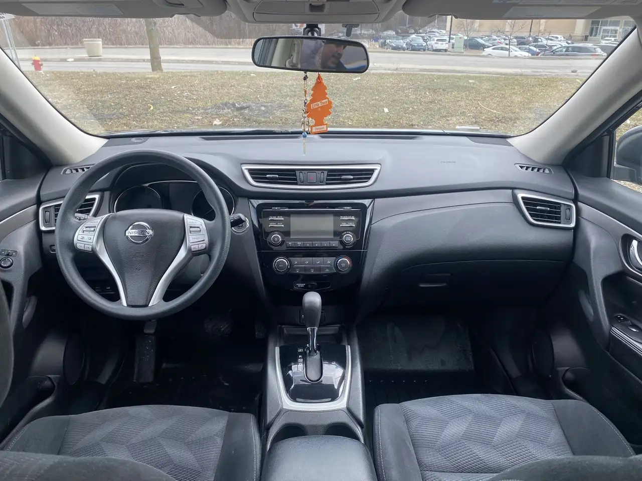 Nissan Rogue снимка Nissan Rogue