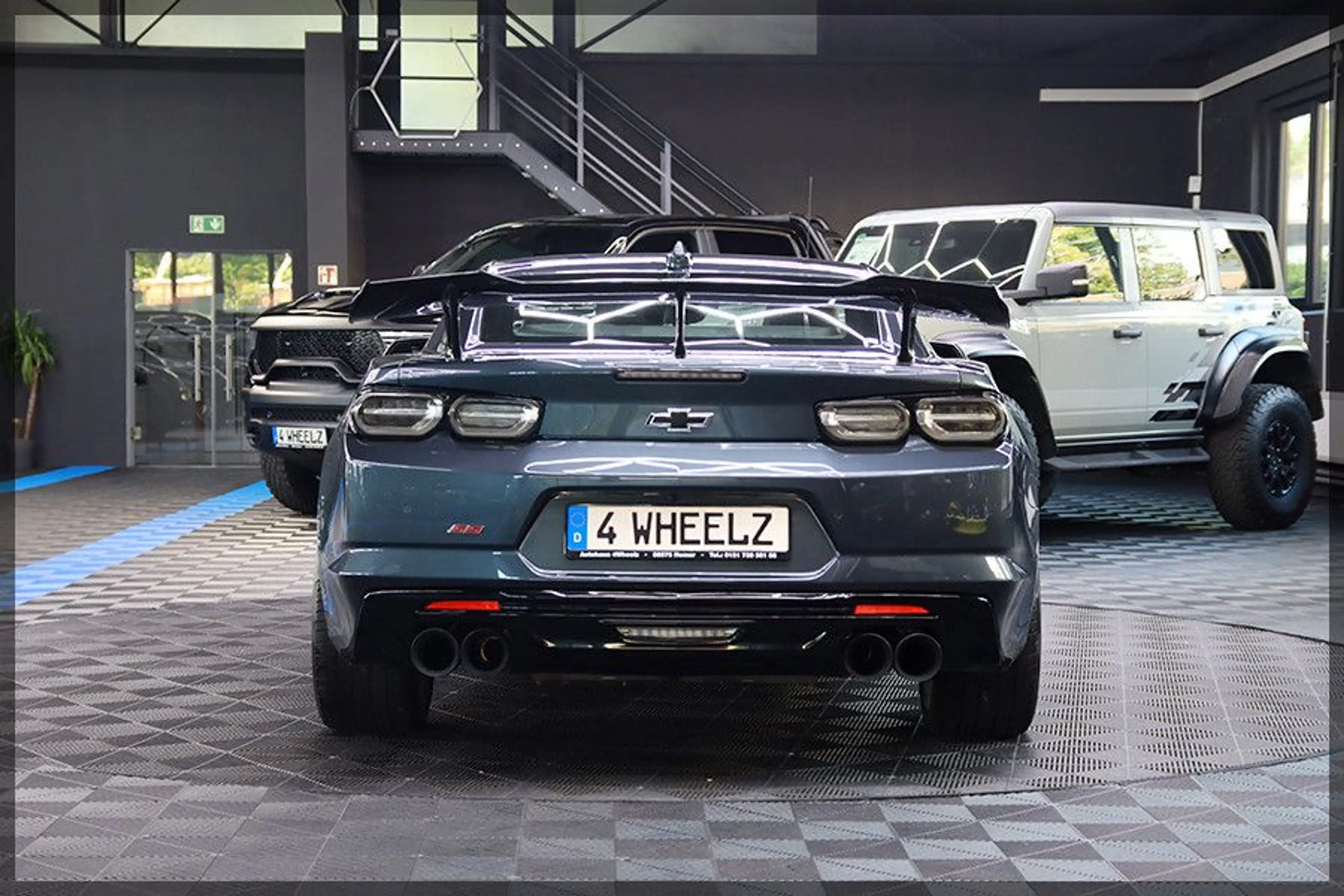 Chevrolet Camaro 6.2 V8 2SS PDC / CAM / CLEAN TITLE — photo 4