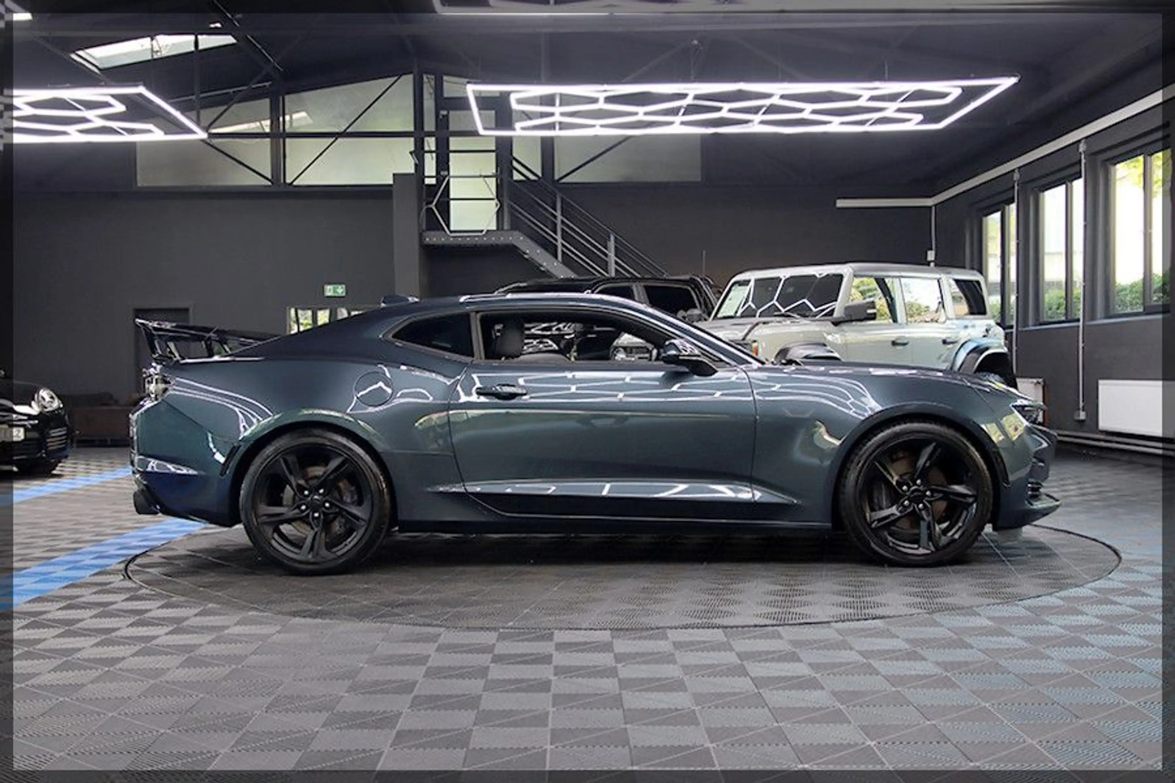 Chevrolet Camaro 6.2 V8 2SS PDC / CAM / CLEAN TITLE — photo 7
