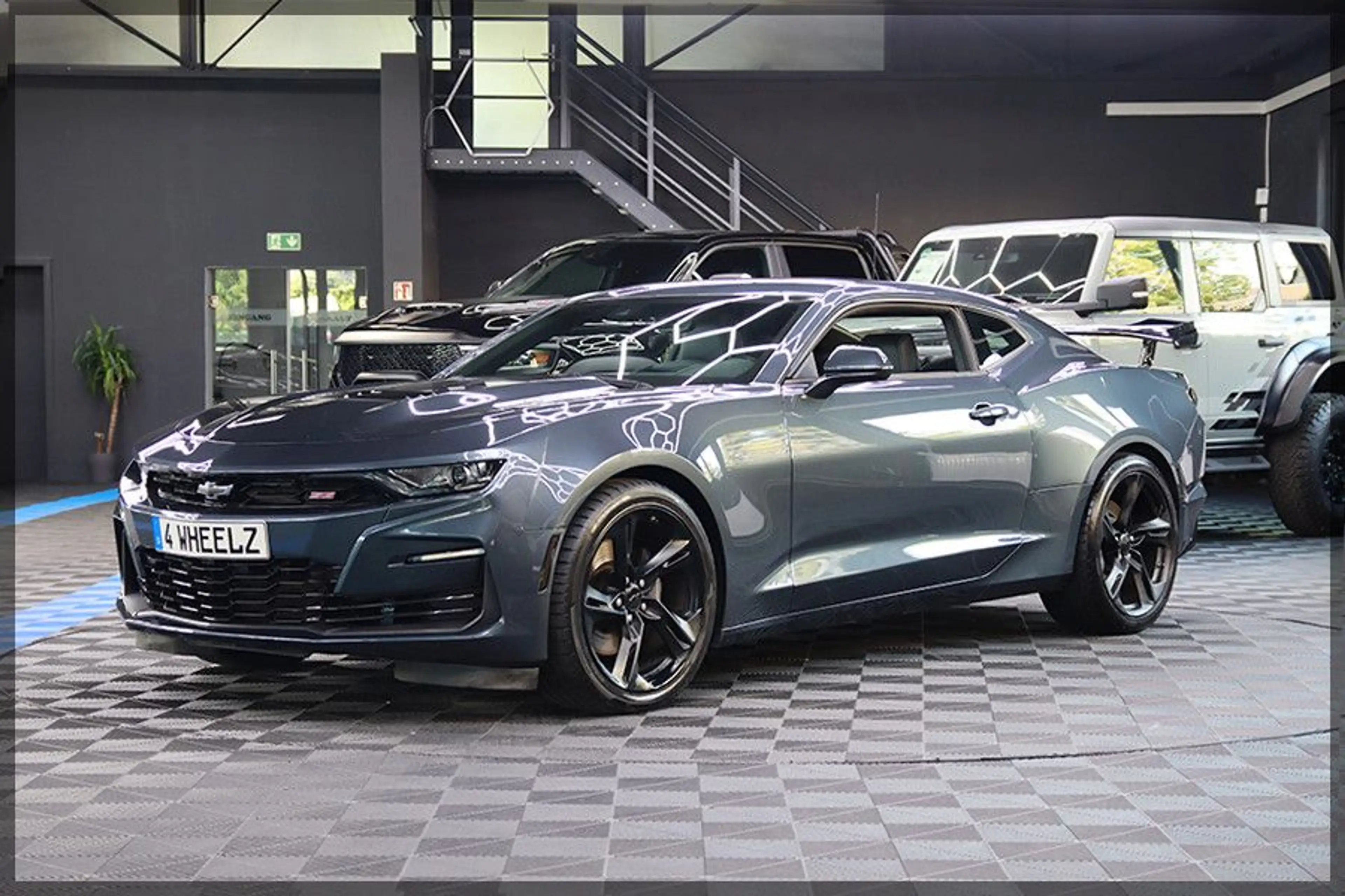 Chevrolet Camaro 6.2 V8 2SS PDC / CAM / CLEAN TITLE — photo 2