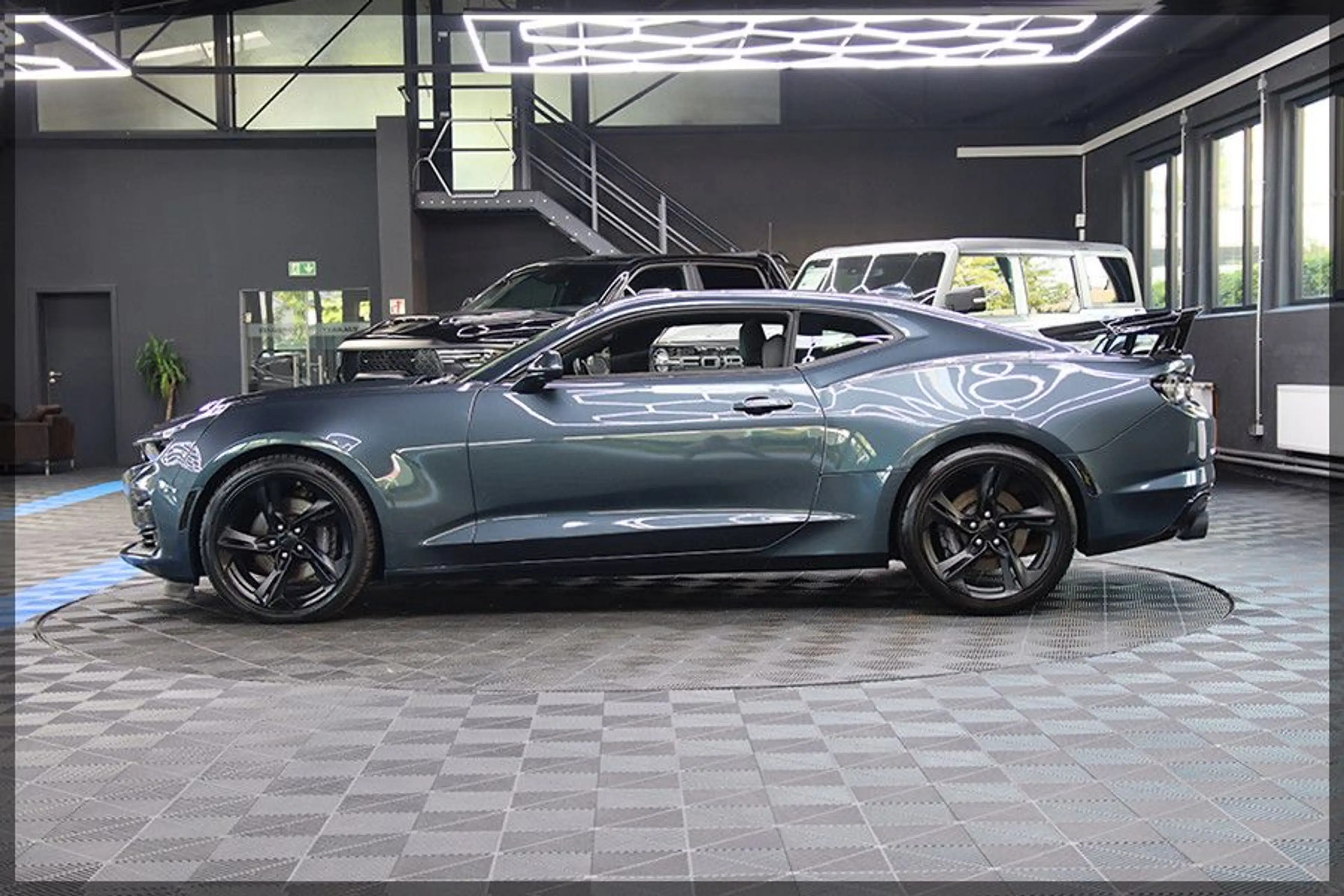 Chevrolet Camaro 6.2 V8 2SS PDC / CAM / CLEAN TITLE — photo 8