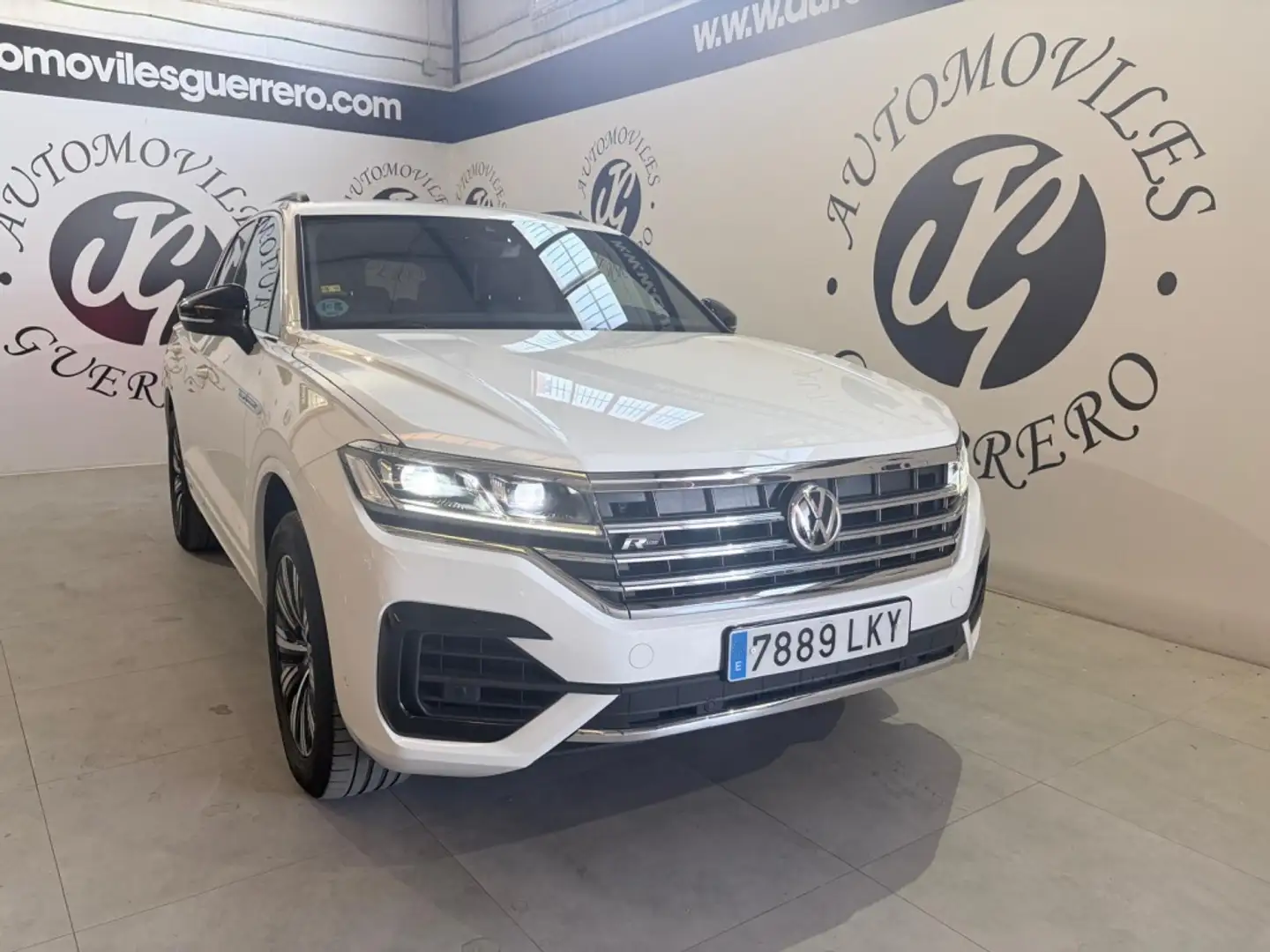 Volkswagen Touareg 3.0TDI V6 R-Line Tiptronic 4Motion 170kW Blanco - 1