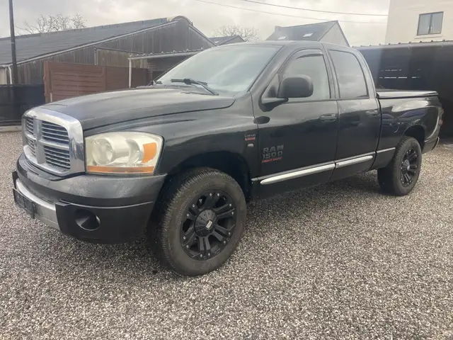 Dodge RAM 5700 cc LPG 4x4