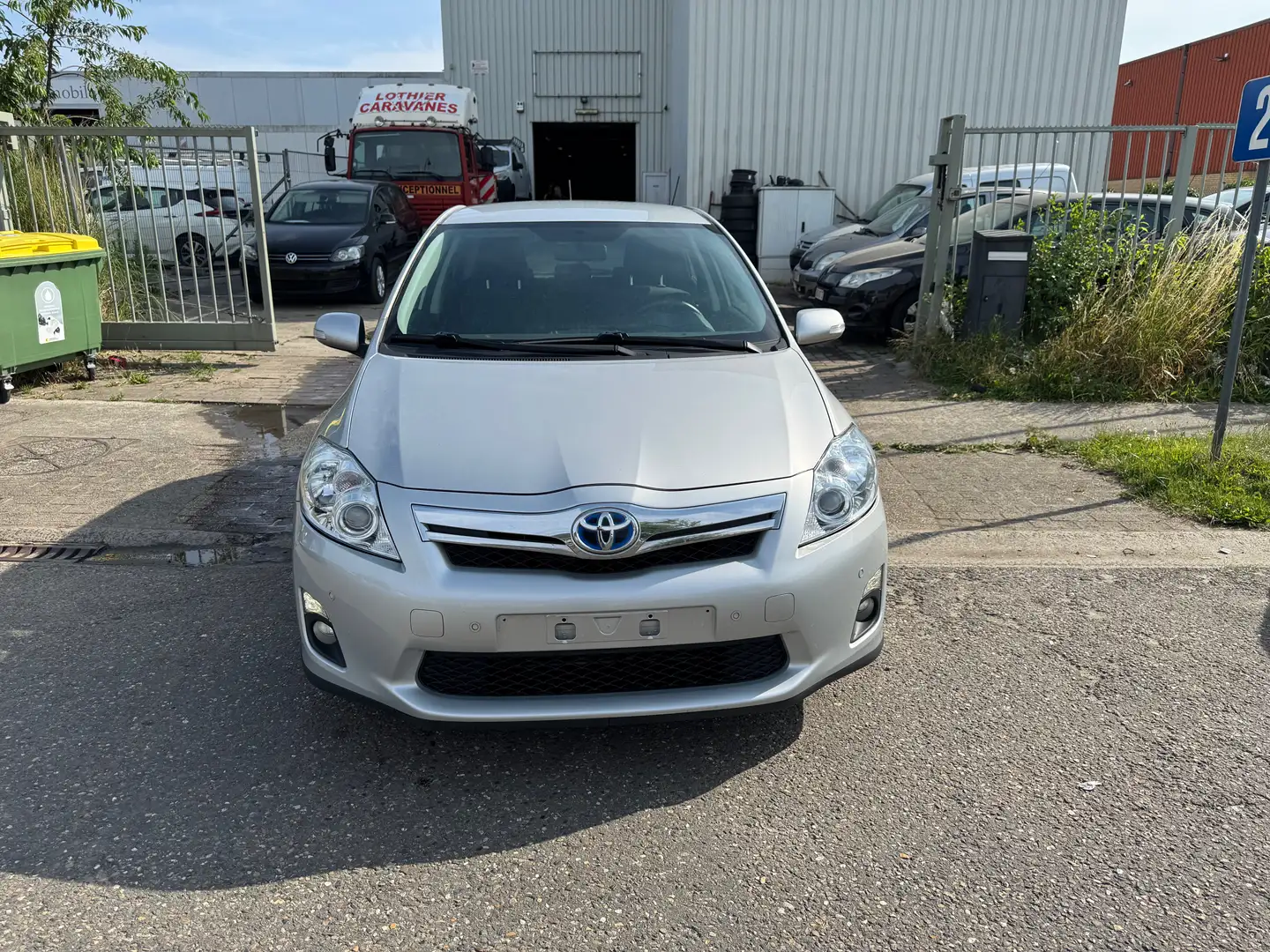 Toyota Auris HEV 1.8i HSD Premium CVT Grijs - 2