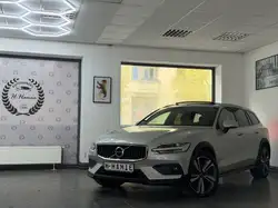 Volvo V60 CROSS COUNTRY PRO AWD PANO HUD H&K LED