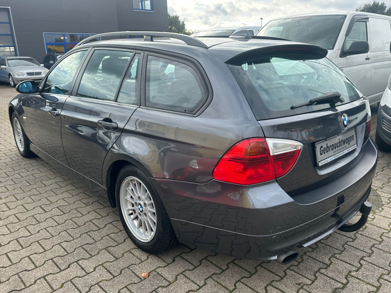 BMW 318 Baureihe 3 Touring 318i--Panorama-AHK-- — photo 4