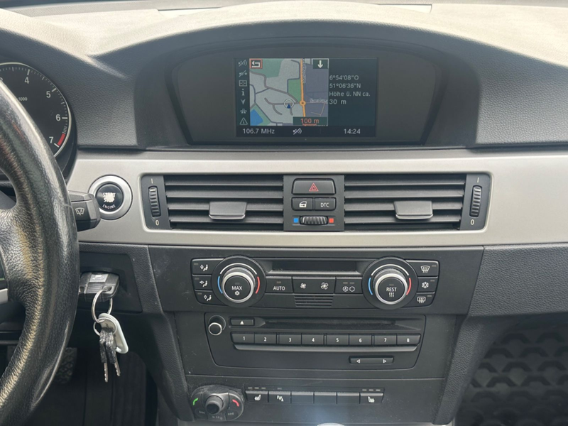 BMW 318 Baureihe 3 Touring 318i--Panorama-AHK-- — photo 13