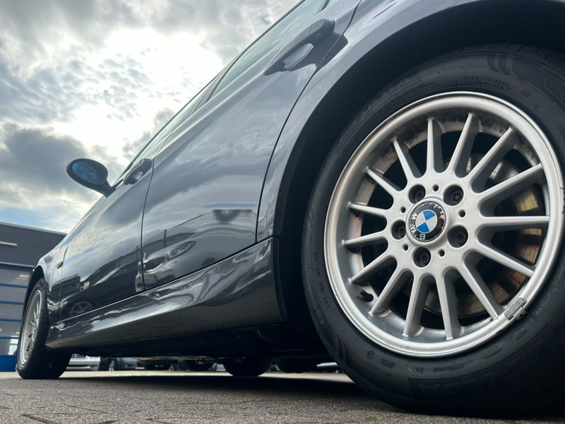 BMW 318 Baureihe 3 Touring 318i--Panorama-AHK-- — photo 5