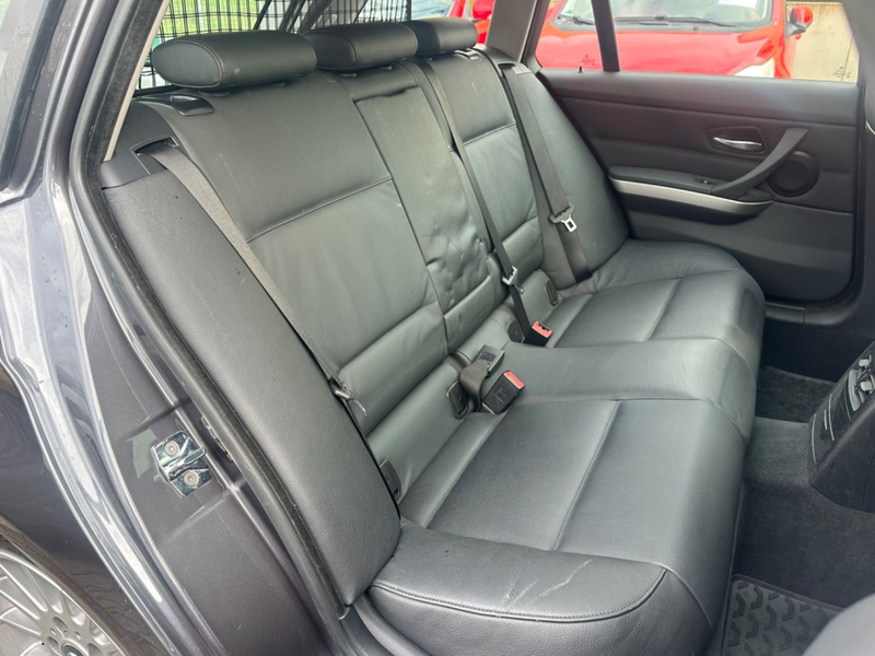 BMW 318 Baureihe 3 Touring 318i--Panorama-AHK-- — photo 14