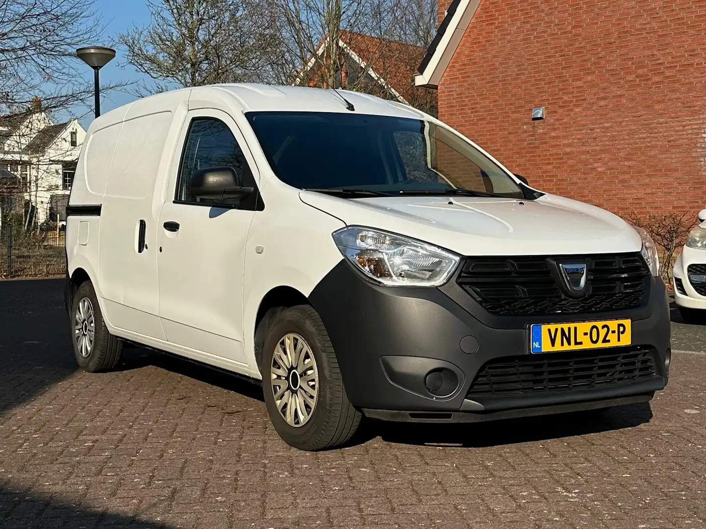 Dacia Dokker Dokker 1.6 MPI 100 Basic Wit - 1