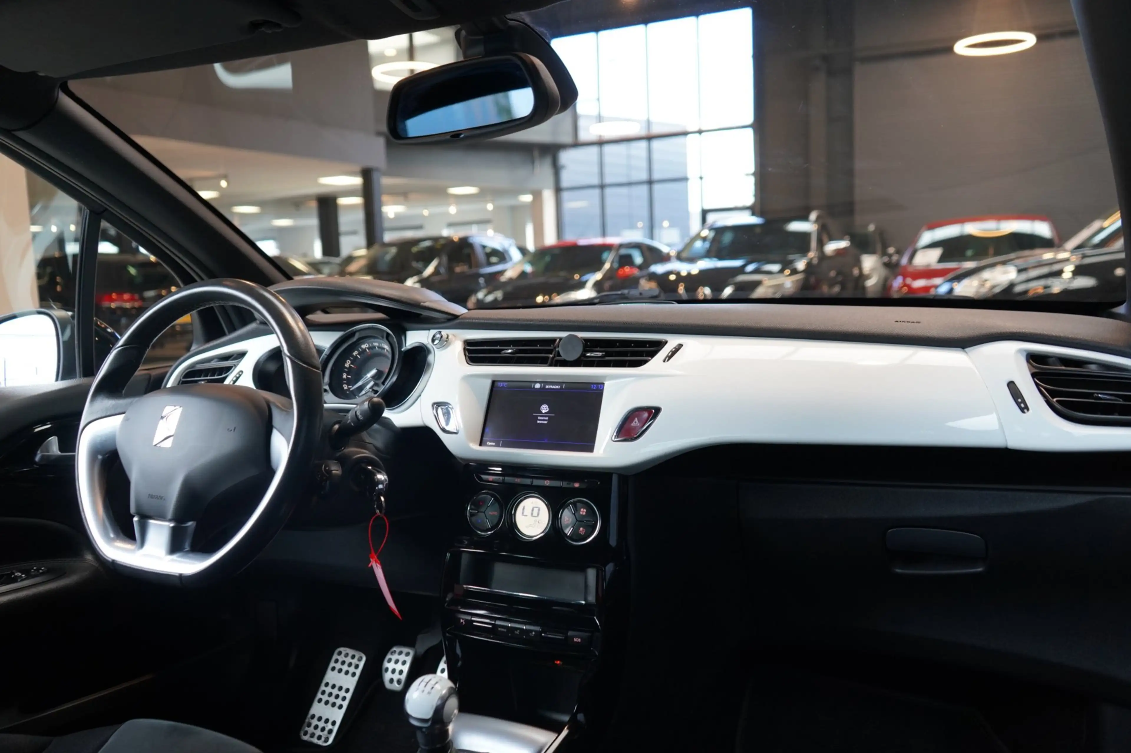 DS Automobiles DS 3 1.2 PureTech Business | NAVI | AIRCO | CRUISE | PD — photo 14