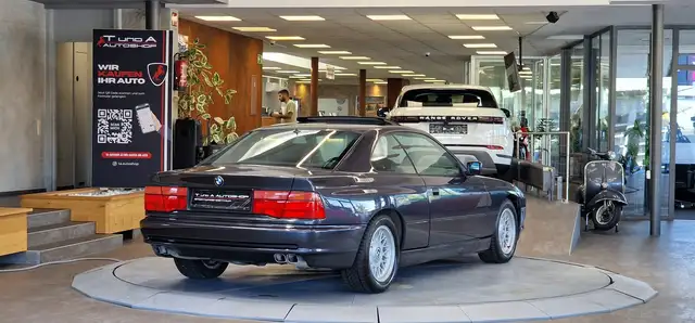 BMW 8 Series view 6