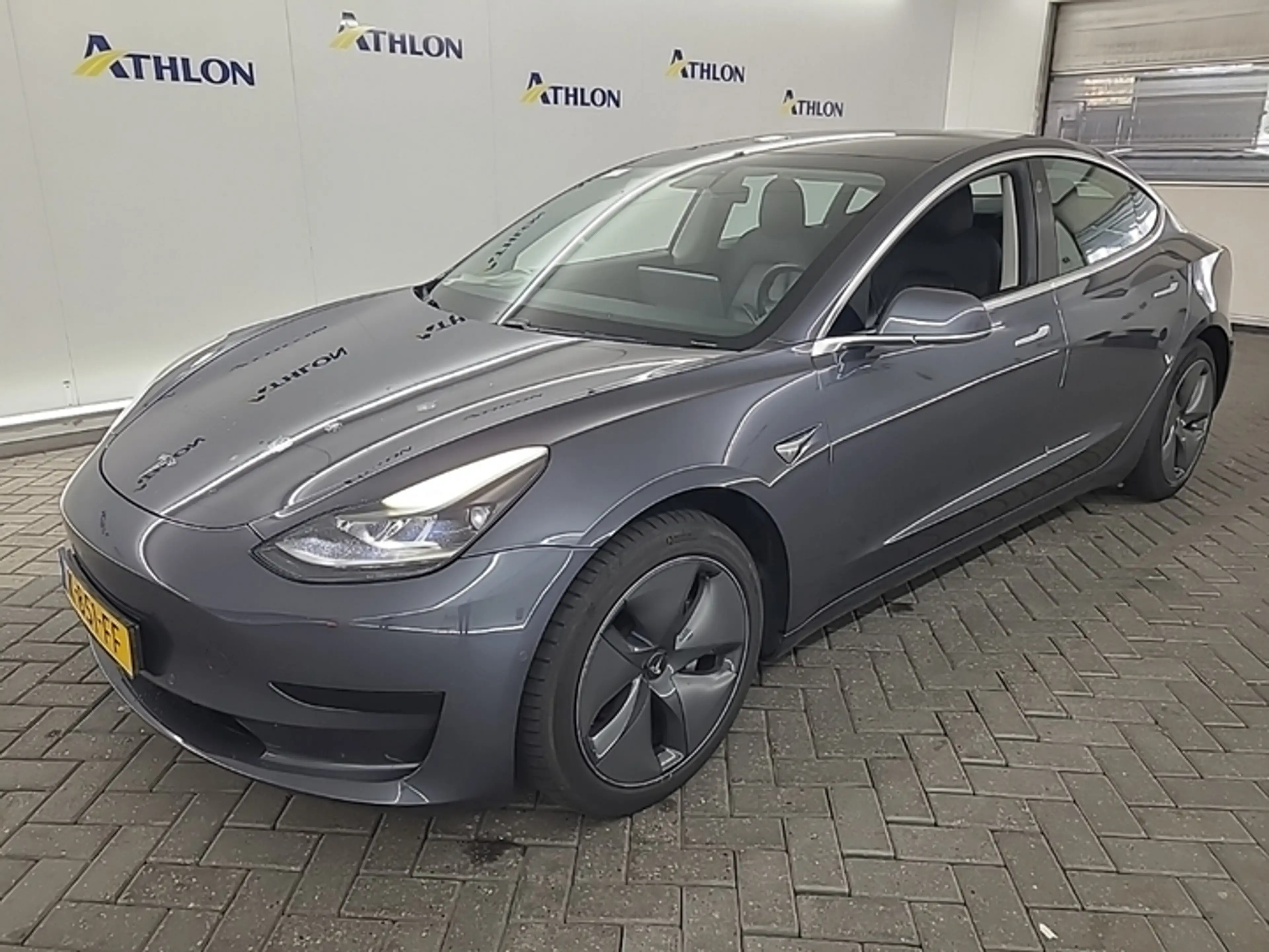 Tesla Model 3 Standard RWD Plus 89,6% SoH [ LFP ACCU+TREKHAAK+AU