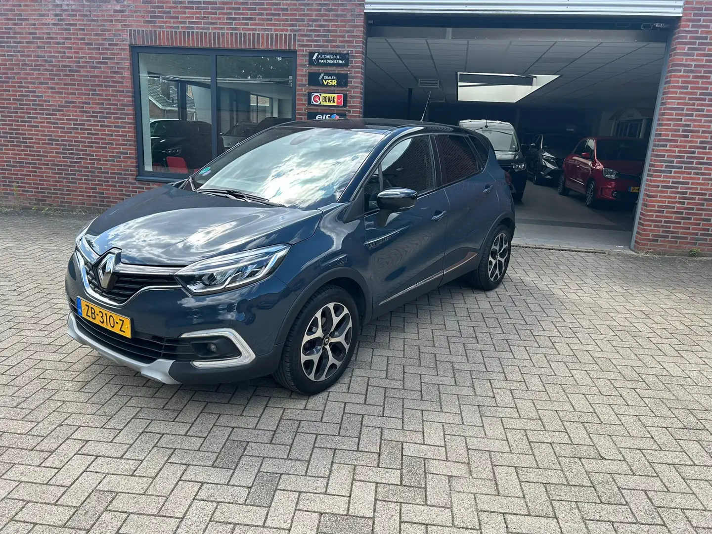Renault Captur 0.9 TCe Intens Bleu - 1