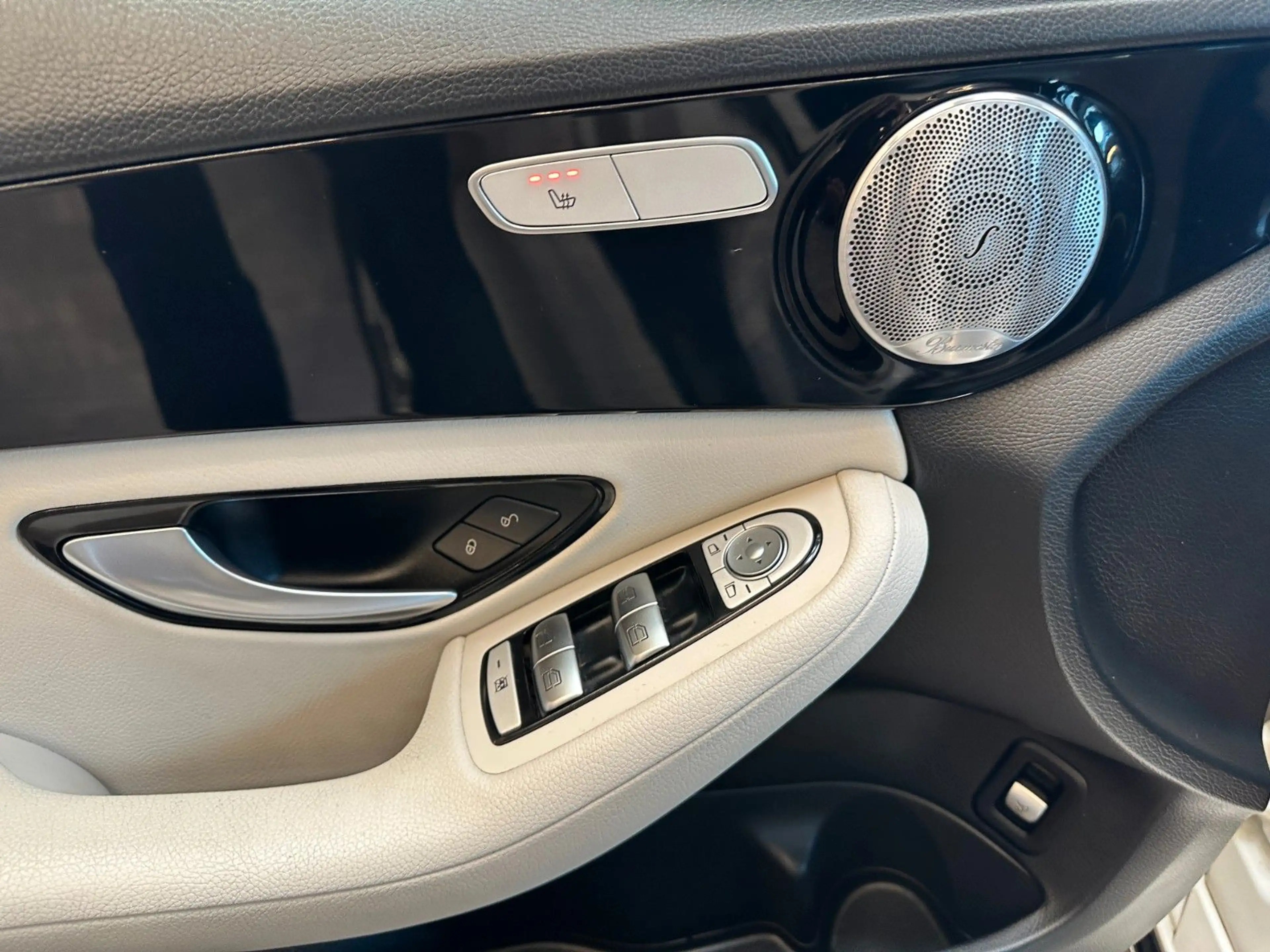 Mercedes-Benz C 220 *KEYLESS*BURMESTER*TEMPO*NAV*LED*PDC* — photo 9