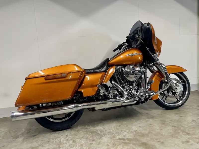 Harley-Davidson Street Glide - foto 4