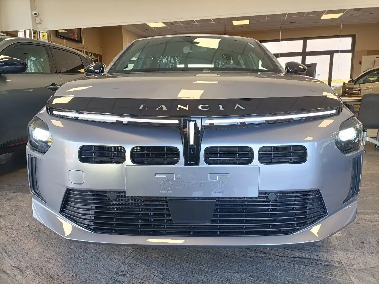 Lancia Ypsilon Hybrid e-DCT PREZZO REALE!! Grau - 1