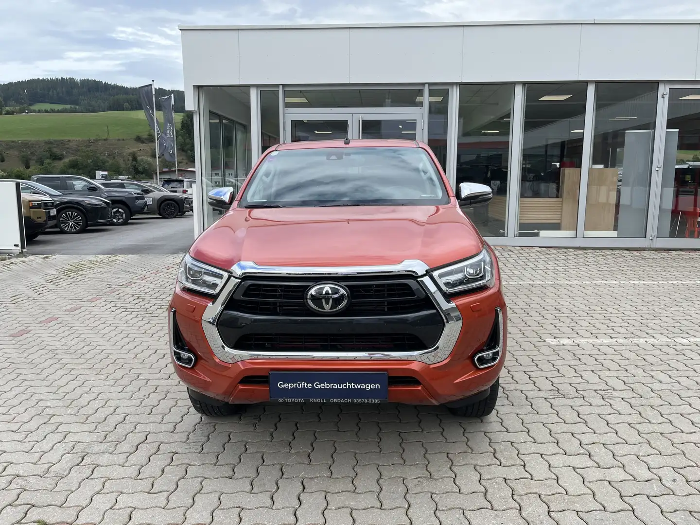 Toyota Hilux Double Cab Lounge 4x4 Orange - 2