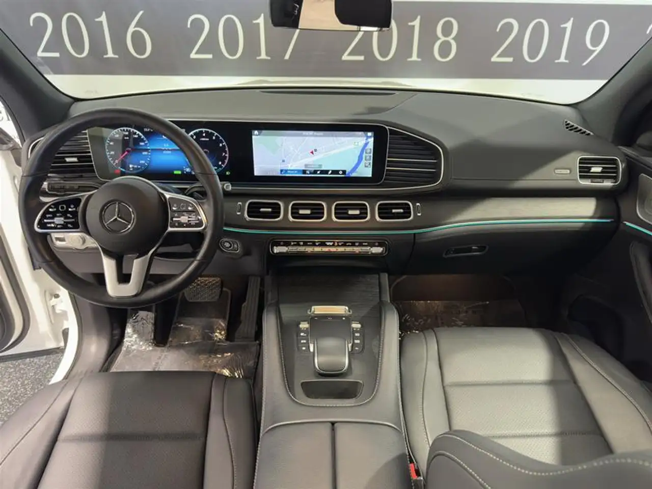 Mercedes-Benz GLE снимка Mercedes-Benz GLE