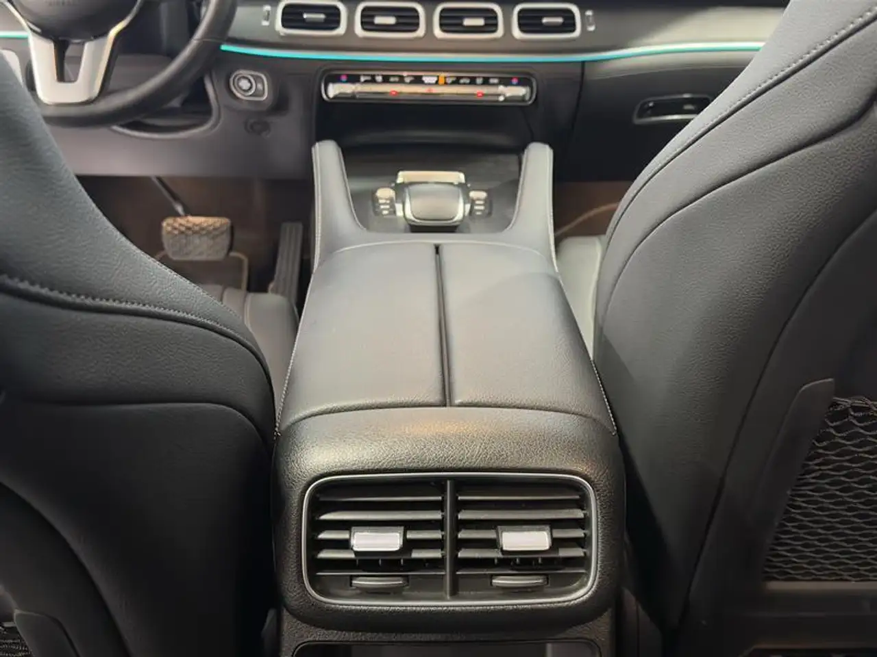 Mercedes-Benz GLE снимка Mercedes-Benz GLE