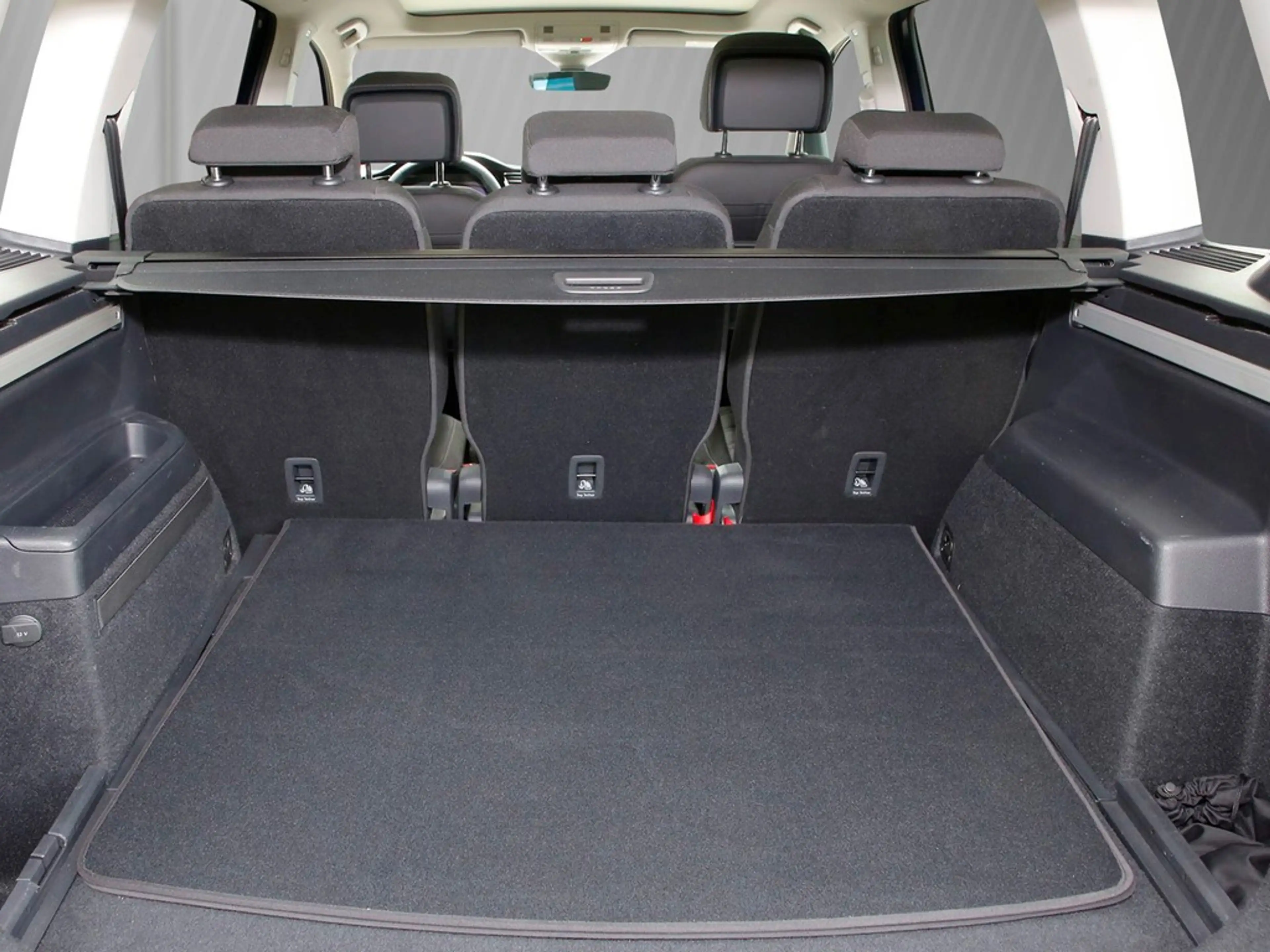 Volkswagen Touran 2.0 TDI DSG Highline 17"ACC BMT LED SHZ — photo 7
