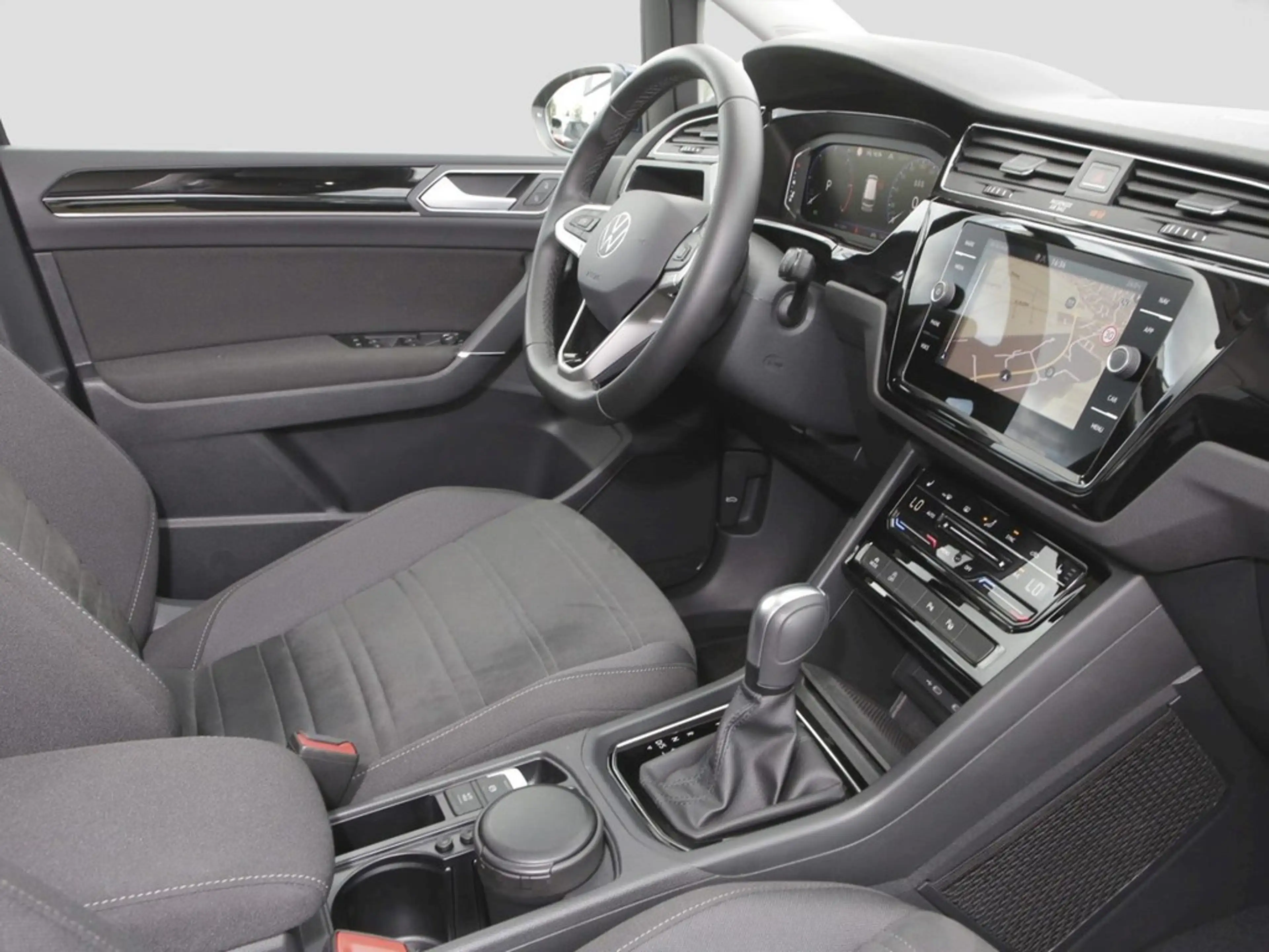 Volkswagen Touran 2.0 TDI DSG Highline 17"ACC BMT LED SHZ — photo 11