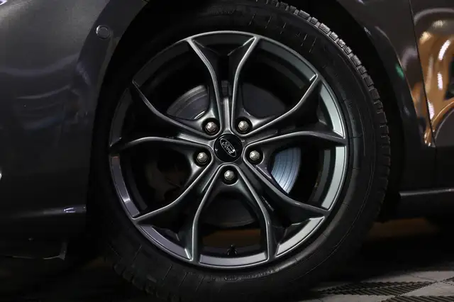 Ford Focus view 4