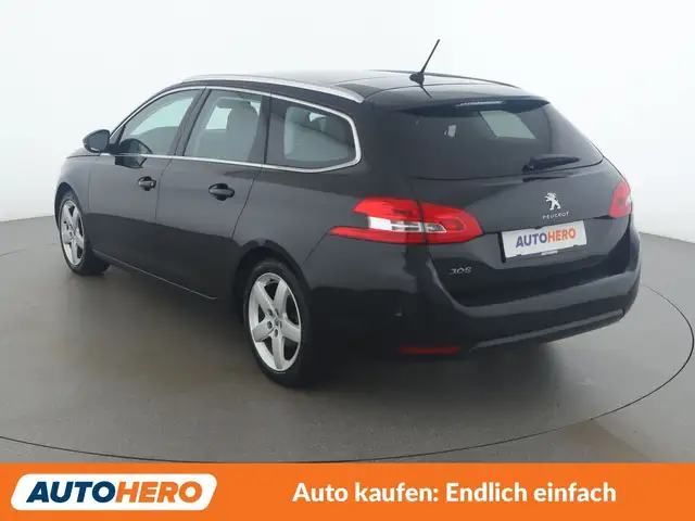 Peugeot 308 view 4