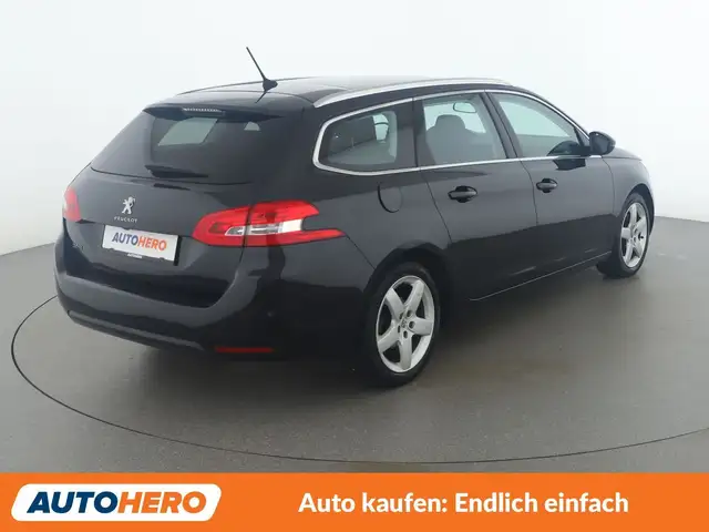 Peugeot 308 view 6